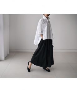 Turn down collar in loose-fit Blouse