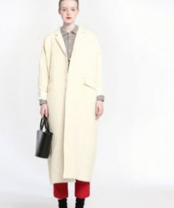 Wool coat in jacquard textured body